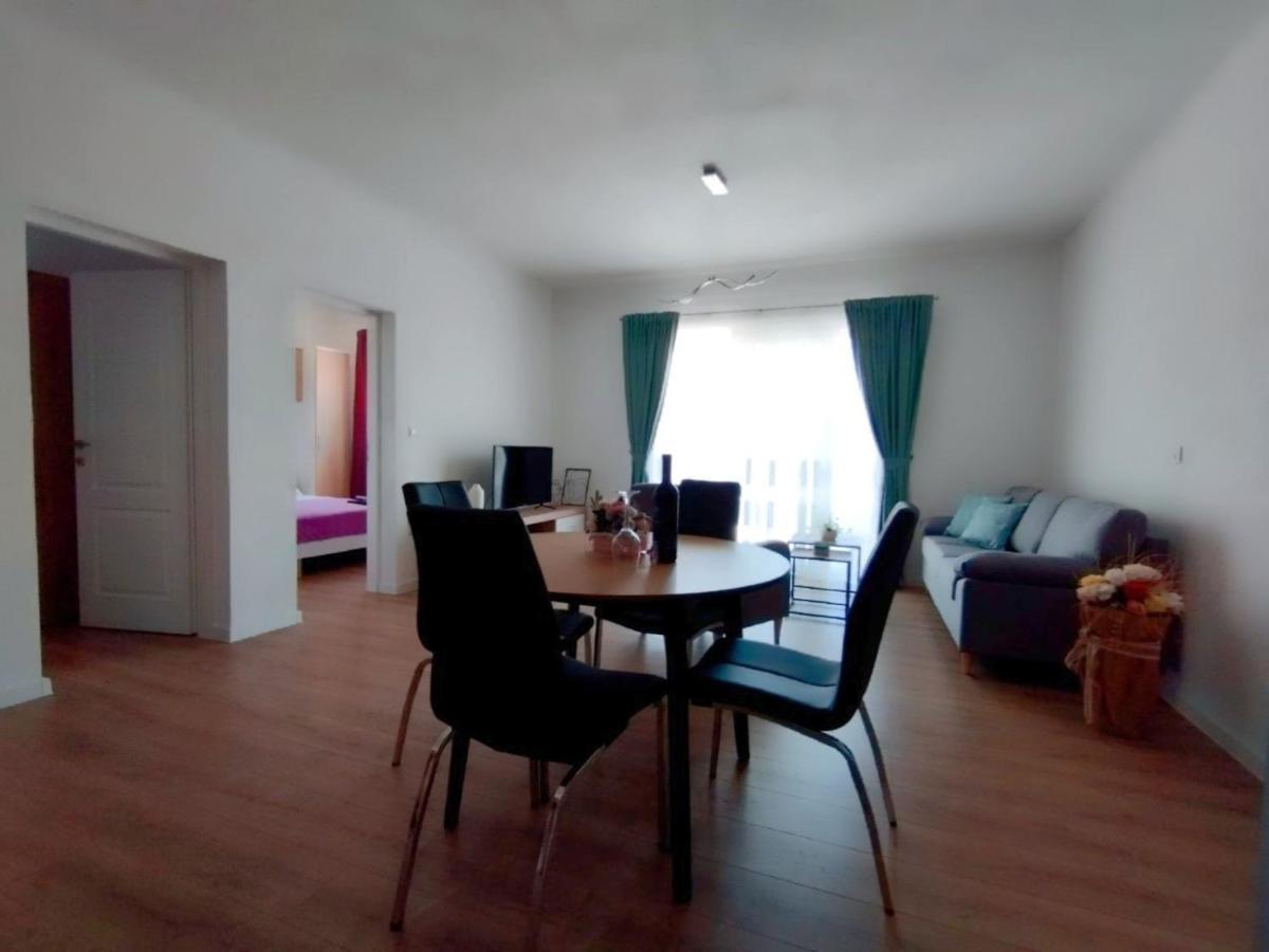 Apartman, Studio And Room Kata Pula Exterior foto